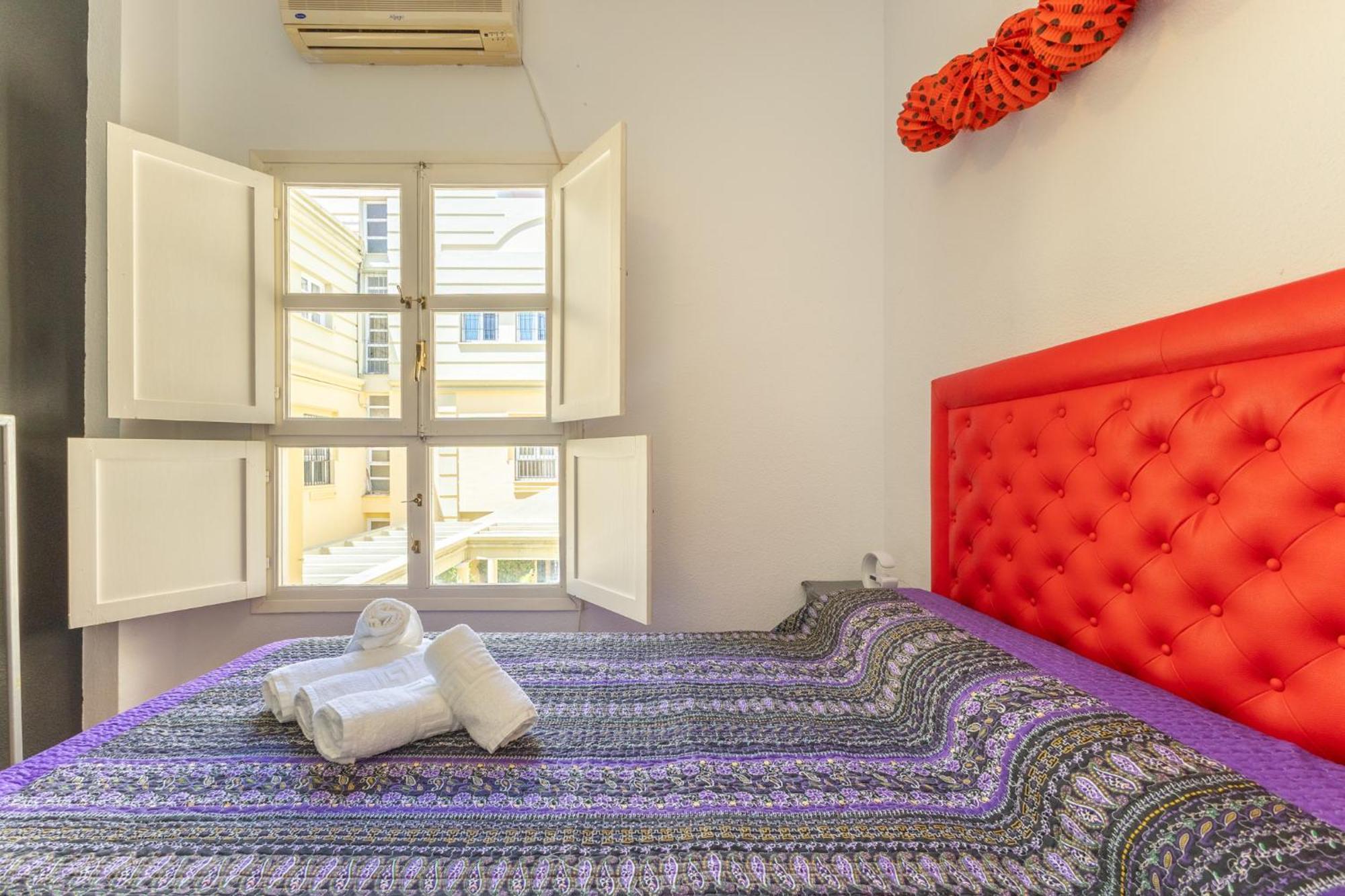 Conde Center Premium Suites, Free Parking Seville Exterior photo